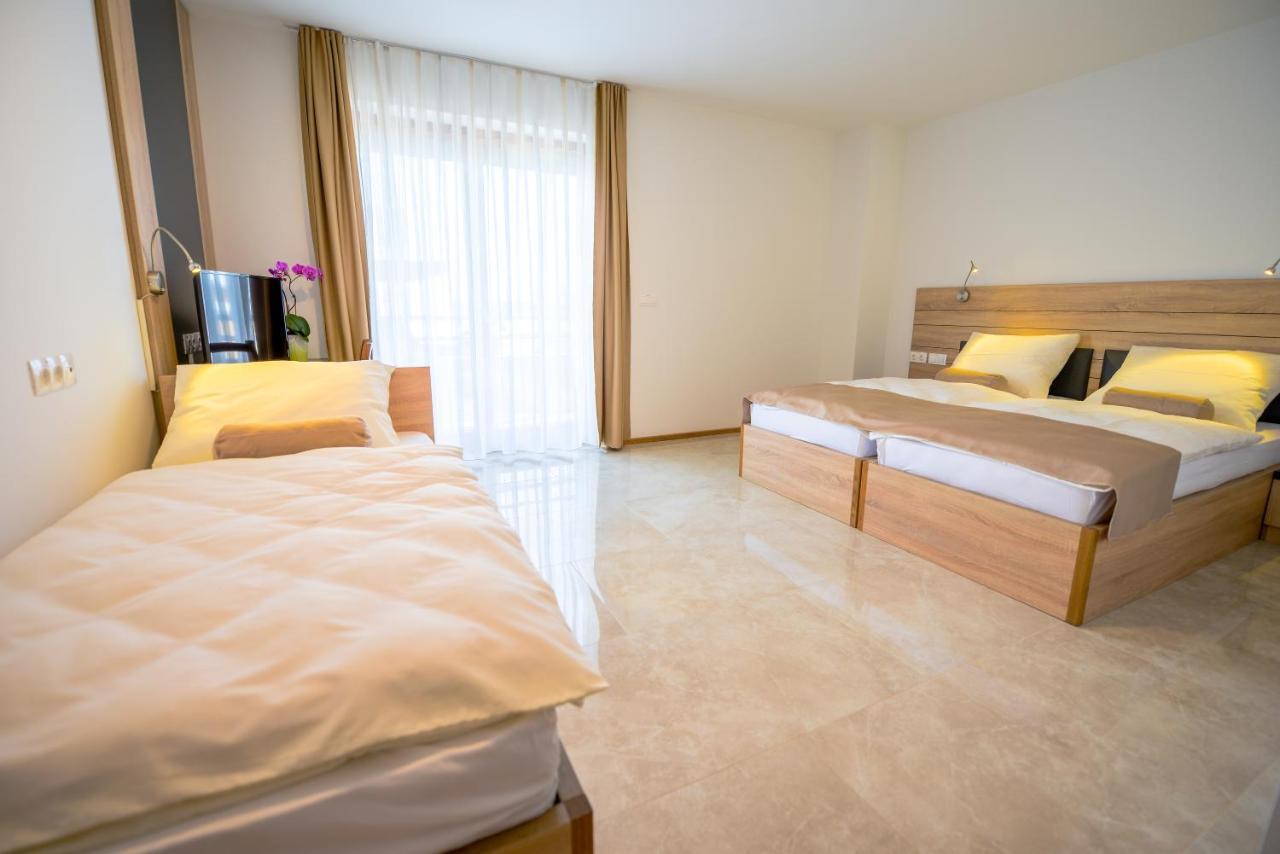 Hotel Baron Smlednik Eksteriør billede